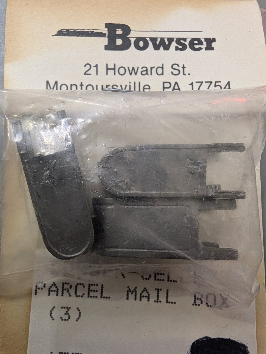 Bowser 675-010274 HO Selley Parcel Mailbox (Set of 3)