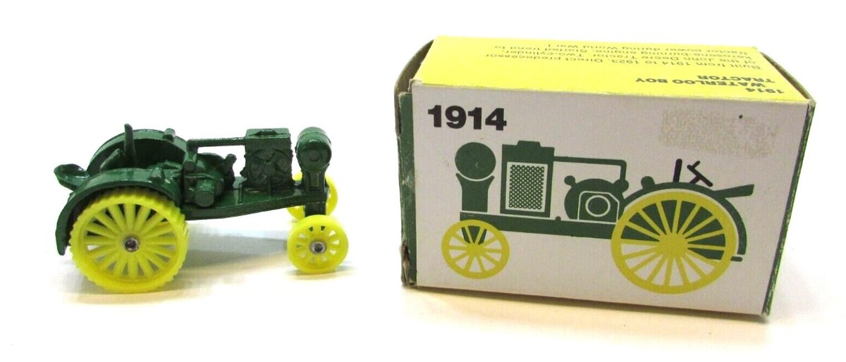 Ertl 562 1:64 John Deere 1914 Waterloo Boy Tractor Diecast