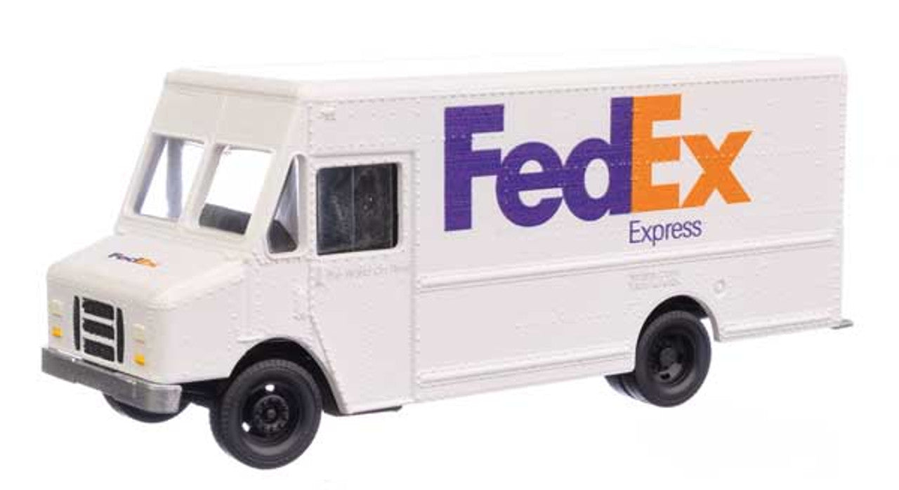 Walthers 949-12103 HO FedEx Express Morgan Olson Route Star Van