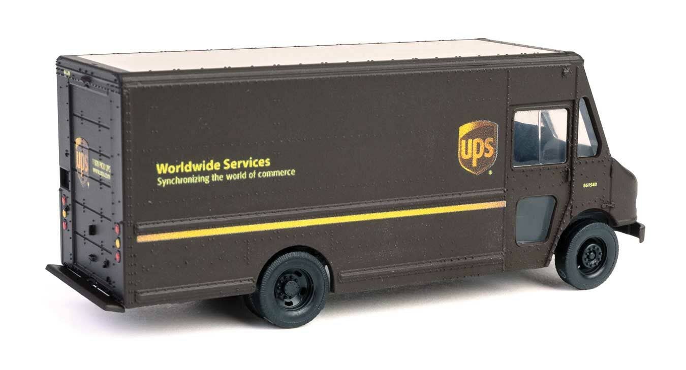 Walthers 949-12100 HO UPS Package Car Morgan Olson Route Star Van