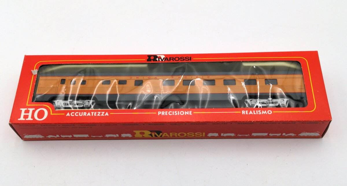 Rivarossi 6820/0 HO Union Pacific Coach Car