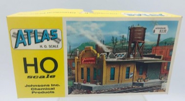 Atlas 748 HO Scale Johnsons Inc. Chemical Products Building Kit