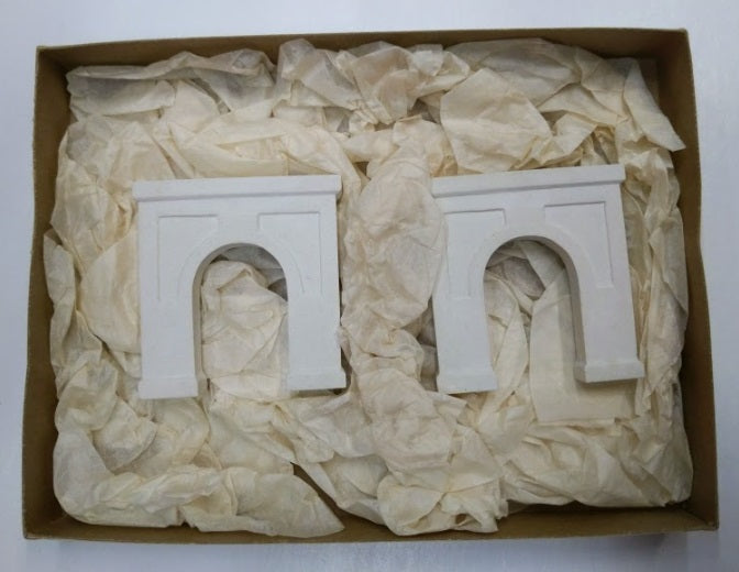 Juneco P-7N N Scale Concrete Tunnel Portals Single Track (Box of 2)
