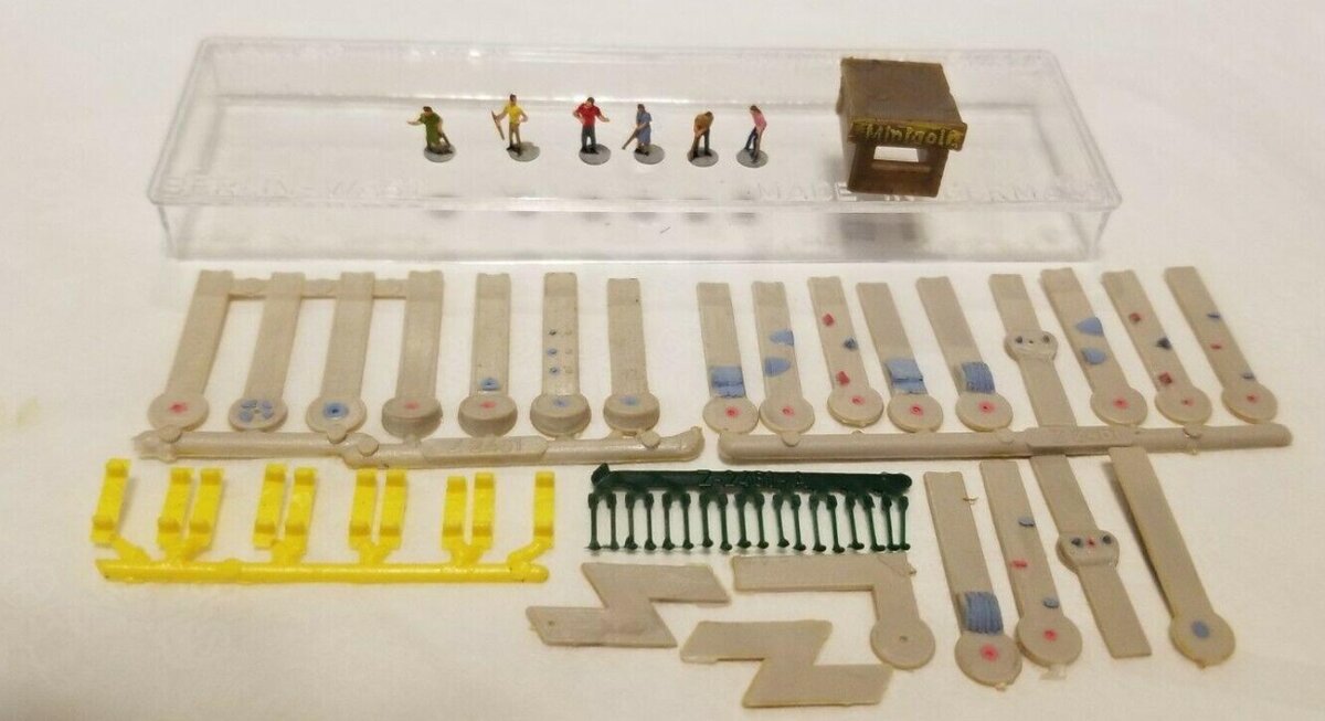 Merten Z 2462 Z Miniature Golf Course Included 18 Fairway Putt Golf (Set of 6)