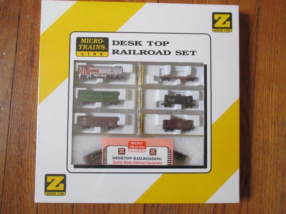 Micro-Trains Z Santa Fe Desktop Railroad Kit Set