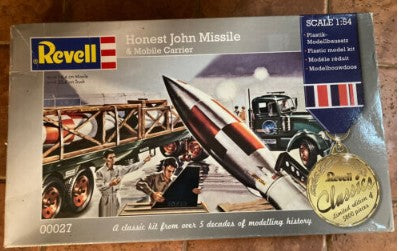 Revell 00027 1:54 Honest John Missile & Mobile Carrier Plastic Model Kit
