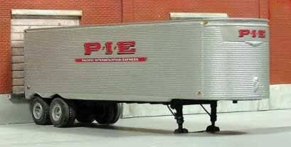 Sylvan Scale Models T-023-1 HO P.I.E. 34' Stainless Steel Trailer Resin Kit