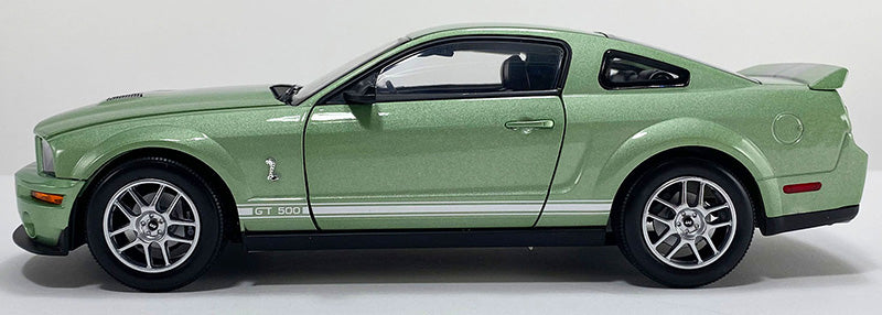 Acme SC18004 1:18 Lime Green 2007 Ford Mustang Shelby GT500 Car Diecast Model