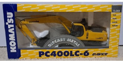 Komatsu 266 1:32 Die Cast PC400LC-6 Avance Excavator – Trainz