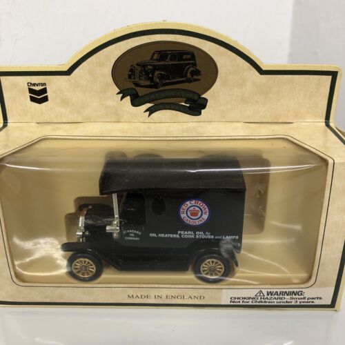 Lledo 00006 1:87 Diecast Pearl Oil Delivery Van