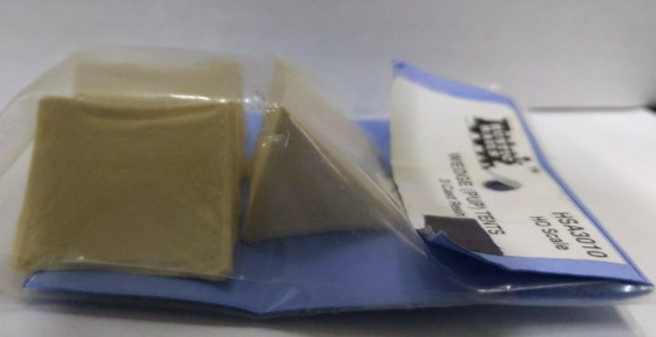 Rustic Rails HSA3010 HO Scale Wedge Pup Cast Resin Tents (Pack of 3)