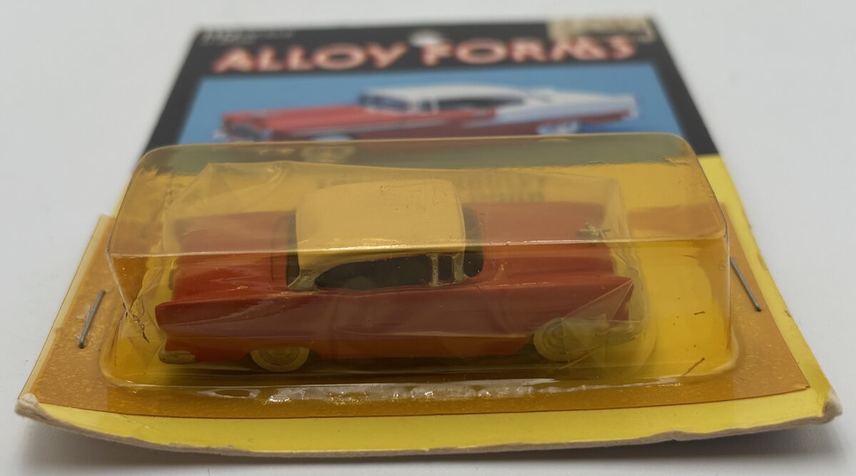 Alloy Forms H-2020 HO Scale Red & White 1955 Chevrolet Bel Air 2 Door Diecast