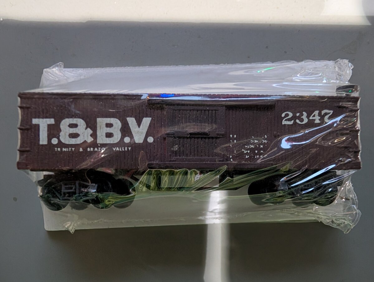 Micro-Trains 2347 N Scale T.&B.V. Single Door Freight Car