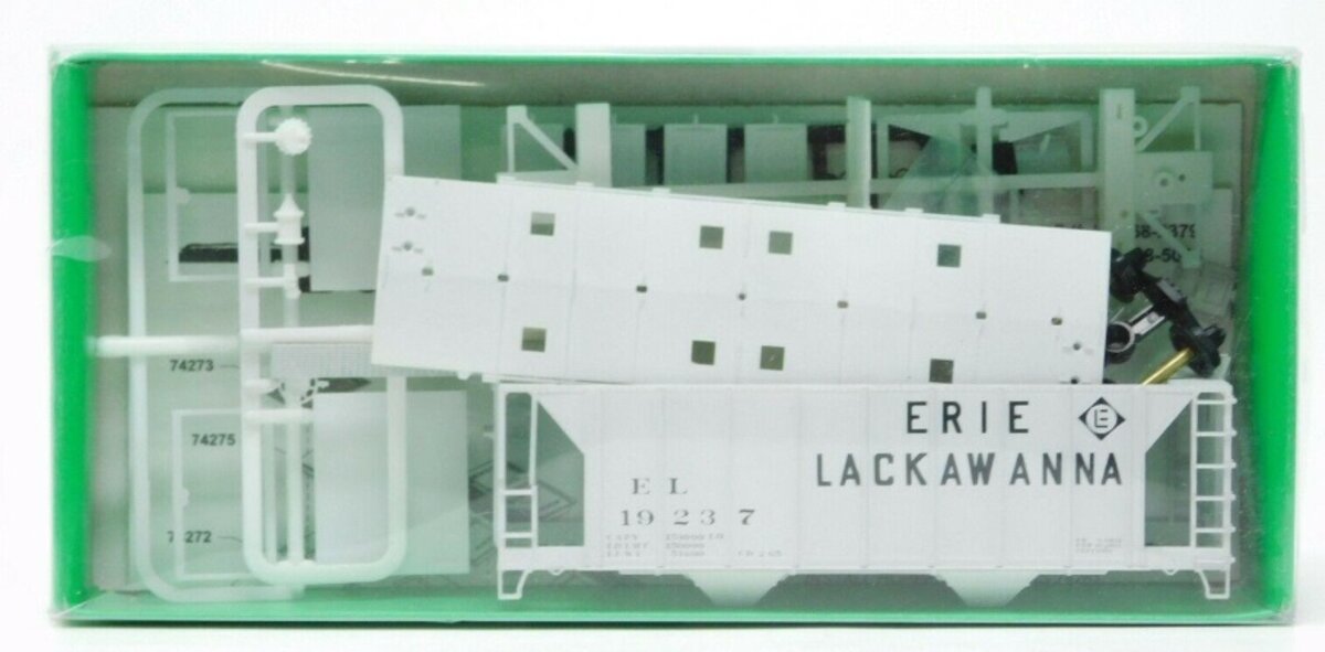 Bowser 56142 HO Erie Lackawanna 70 Ton 2 Bay Covered Hoper Car Road # 19237 Kit