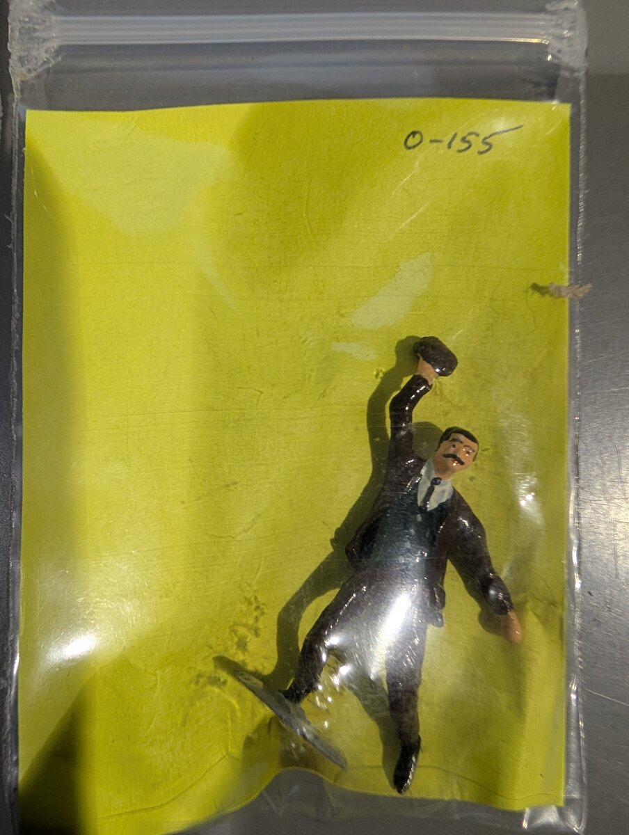 The Railmen Company 155 O Scale Man Waving Hat Figure