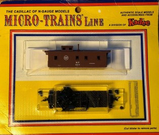 Micro-Trains 50169 N Gauge Missouri Pacific Caboose Car #882-R Kit