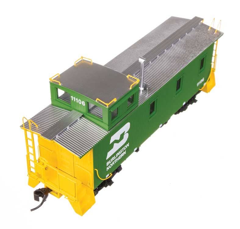 Walthers 920-103256 HO BN 30' GTW Style Wood Caboose w/ Offset Coupola #11106