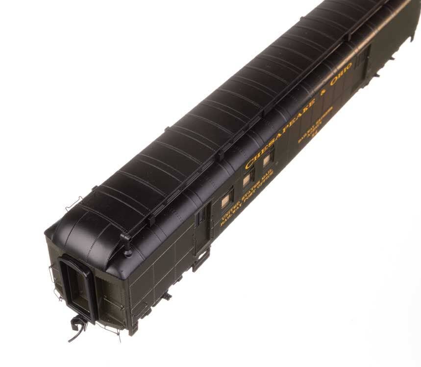 Walthers 920-17413 HO C&O 70' Heavyweight RPO-Baggage Car w/ Clerestory Roof #84