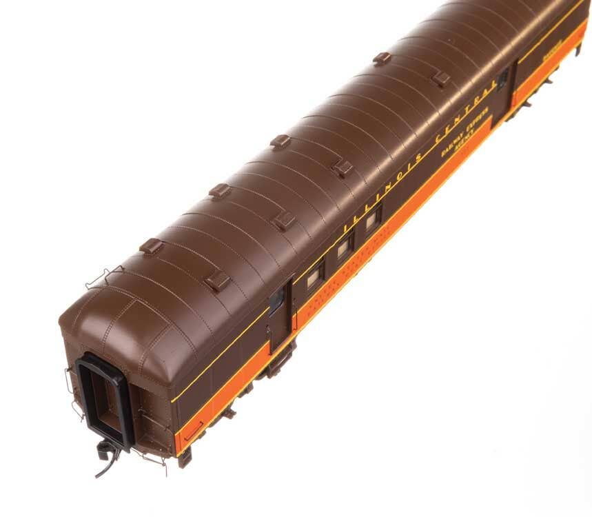 Walthers 920-17419 HO IC 70' Heavyweight RPO-Baggage Car w/ Arched Roof #372