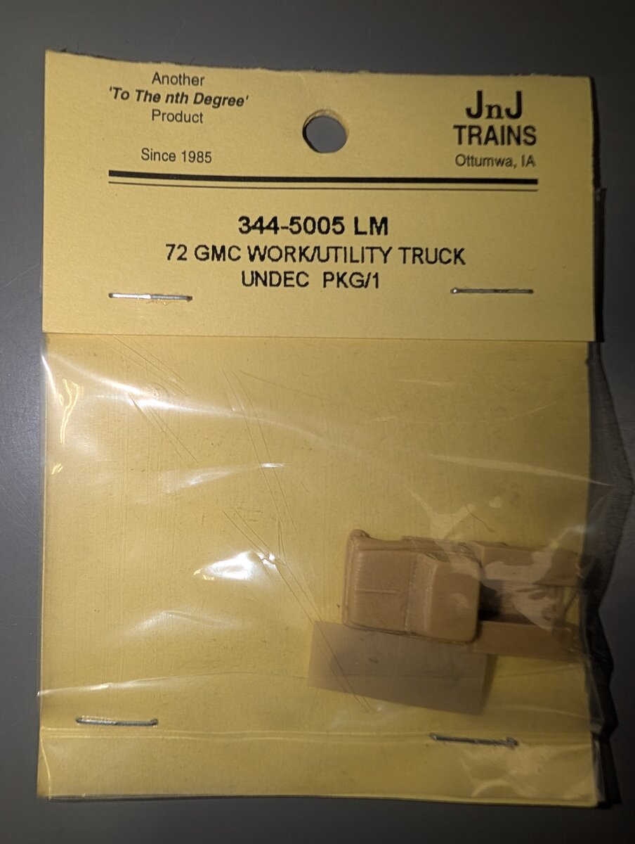 JnJ Trains 344-5005LM 1:160 Undecorated 1972 GMC Work/Utility Truck