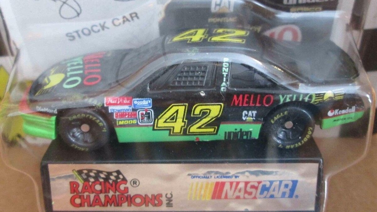 Racing Champions 01153 1:64 Mello Yello 1994 Pontiac Grand Prix Kyle Petty # 42