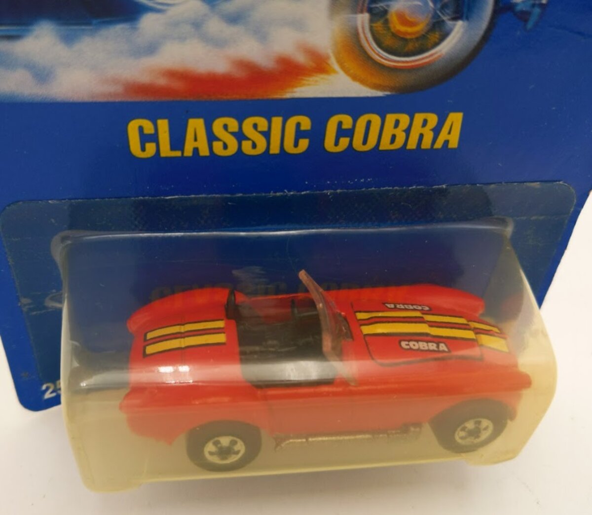 Hot Wheels 2535 1:64 Red Classic Cobra Die Cast Metal