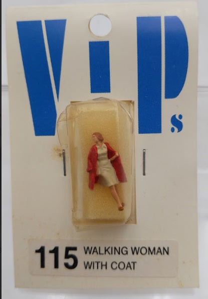 E-R Models 115 HO Scale Vips Walking Woman Whit Coat Hanpainted Figure