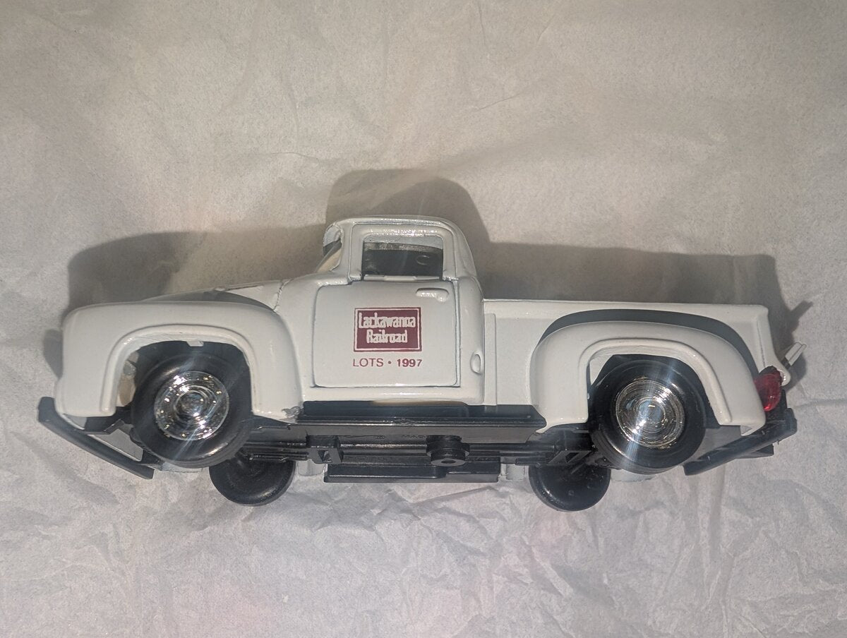 Ertl 1956 1:43 Die Cast LOTS Commemorative '56 Ford F-100 Stepside Pick Up Truck