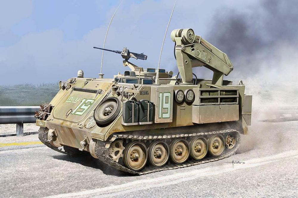 Academy 13568 1:35 M113 Fitter AFV Tank Plastic Model Kit
