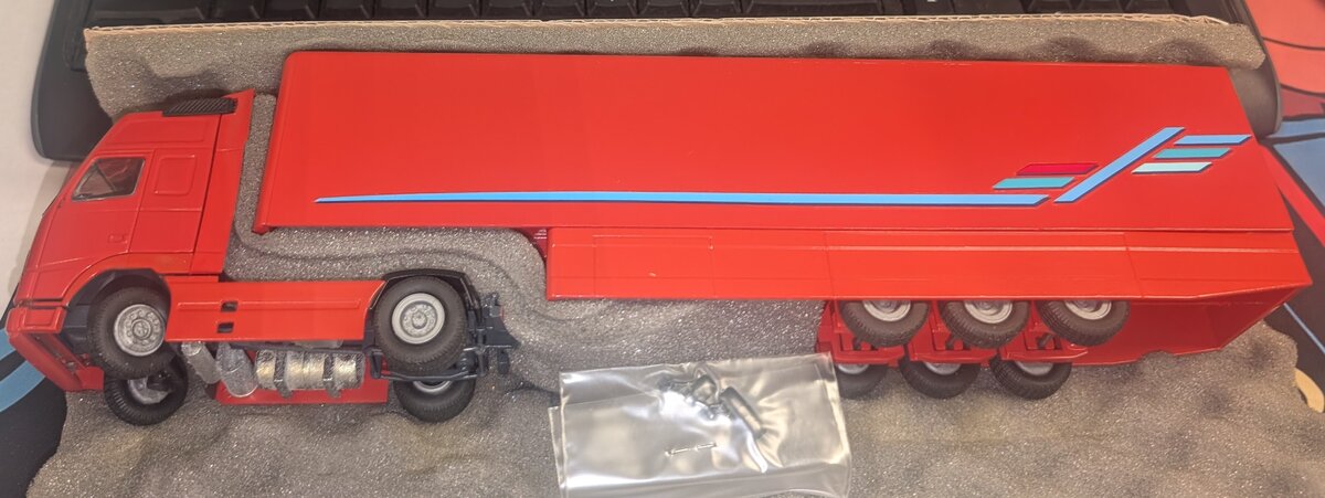 Conrod 4604 1:50 Diecast Volvo FH XL "Kofferauflieger" Tractor Trailer
