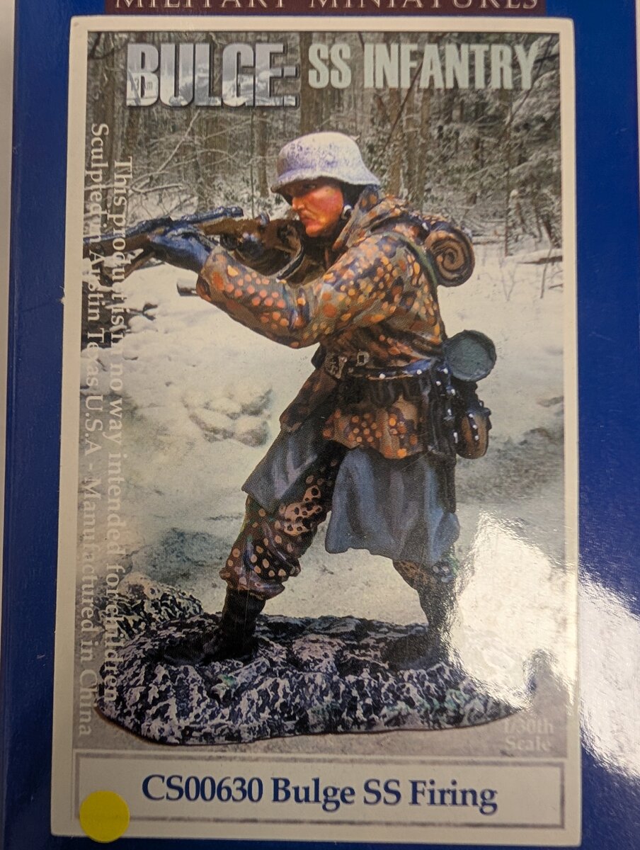 The Collectors Showcase CS00630 O Scale Bulge SS Firing Infantry Military Figure