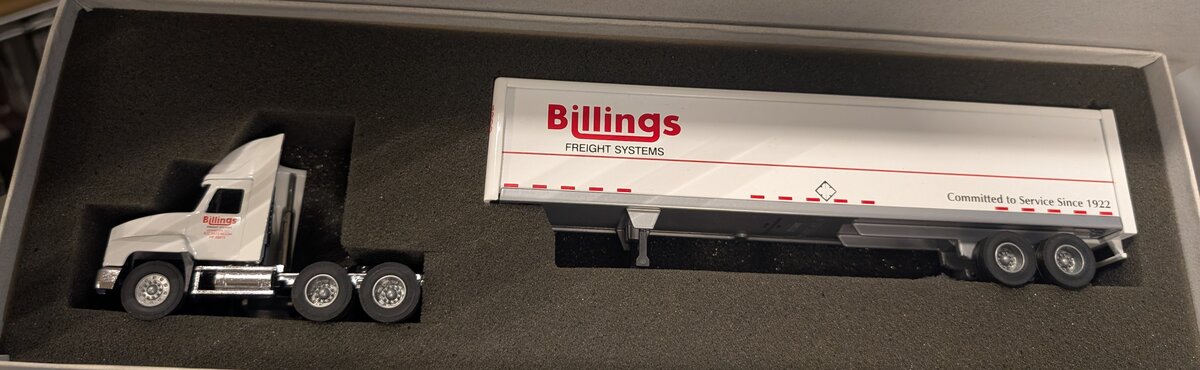 Penjoy Collectible Model 1:64 Die Cast Billings Freight Systems Tractor Trailer