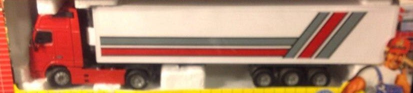 Joal 330 1:50 Red/White/Grey Volvo FH16 Globetrotter XL C/Trailer Frigorifico