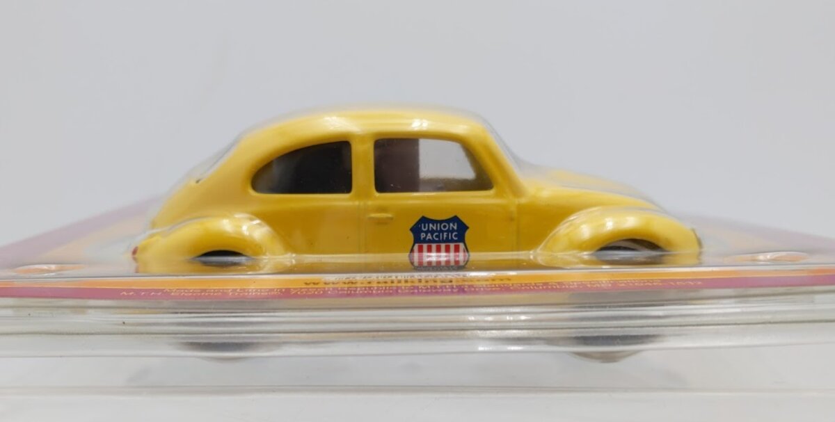 MTH 30-2537 O RailKing Yellow Union Pacific Volkswagen Inspection Car Diecast