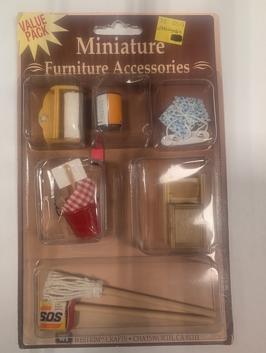 Westrim Crafts 8260M Miniature Furniture "Cleaning The House" Accessories