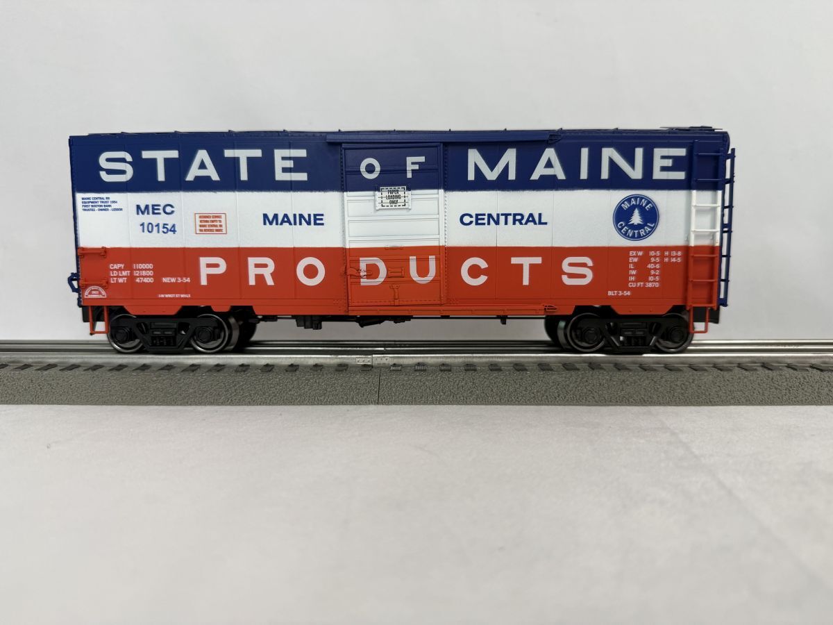 RMT 96452 O Maine Central Red/White/Blue 40' Boxcar