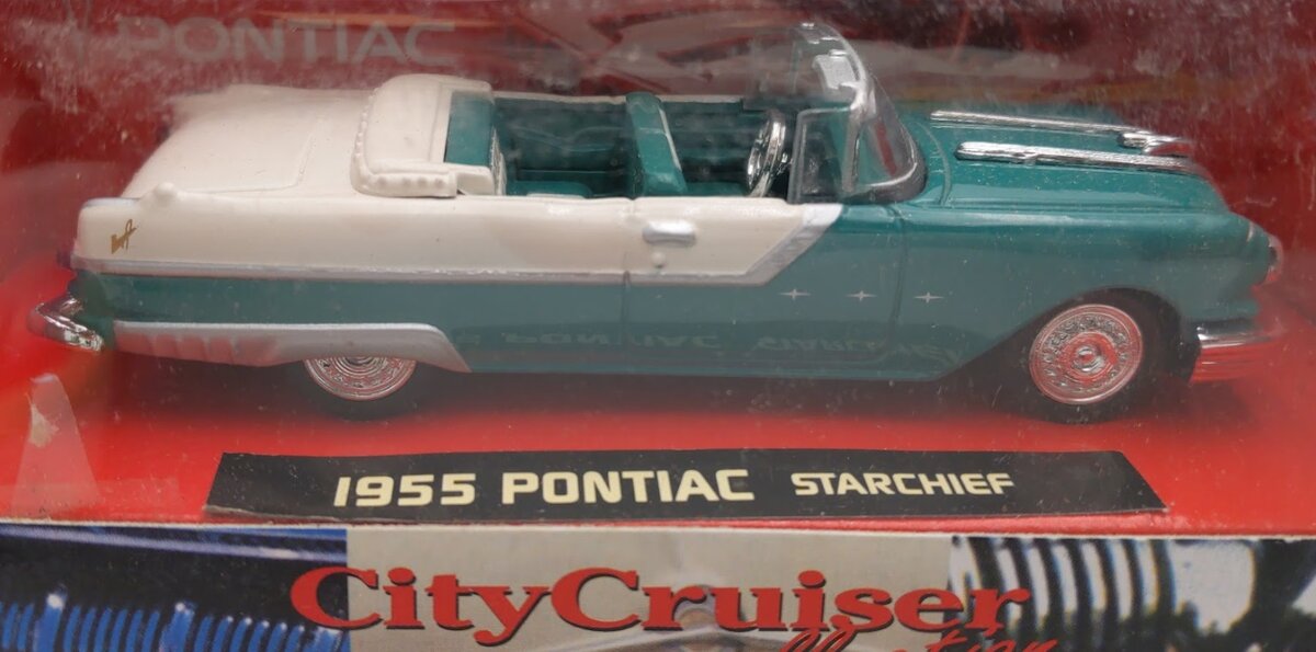 New-Ray 48278 1:43 City Cruiser Collection Mint & Cream 1955 Pontiac Starchief