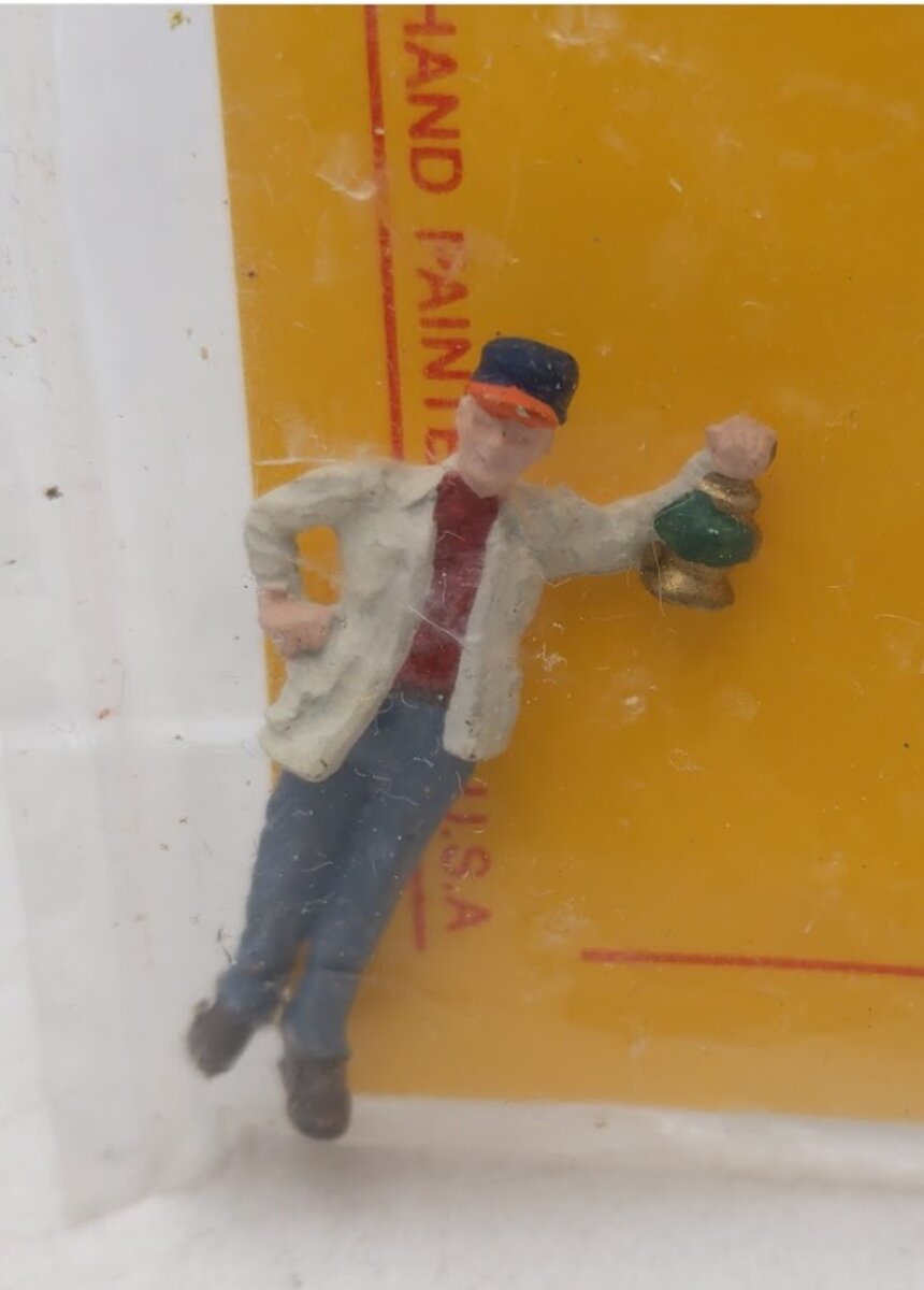 Hobby Craft 160 O & 0-27 Gauge Man With Lanter Pewter Hand Painte Figure