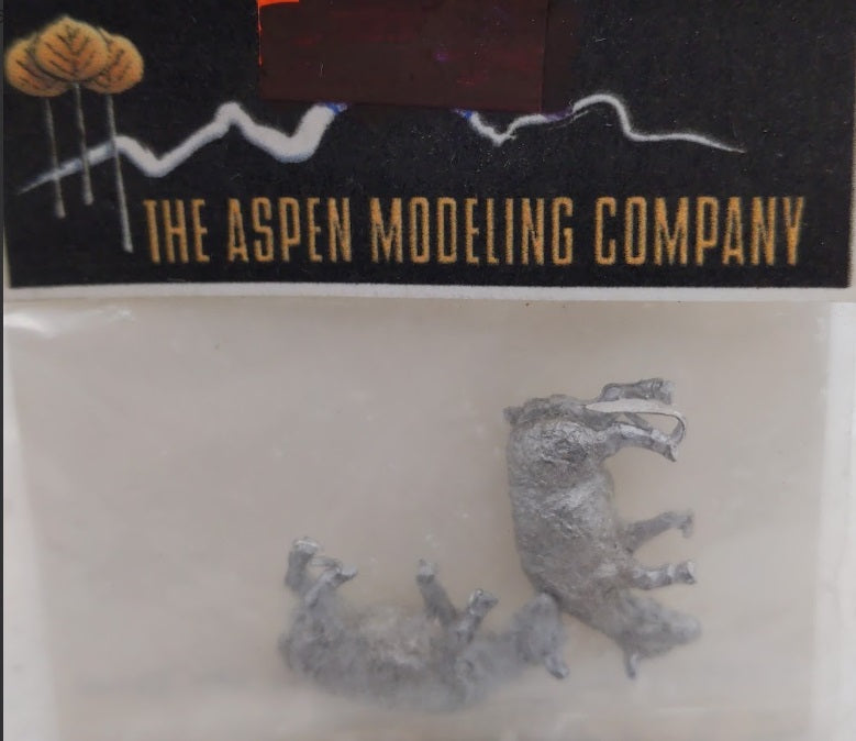 Aspen Modeling Company S-21 S Sheep Feeding Metal Unpainted Figures (Pack of 2)