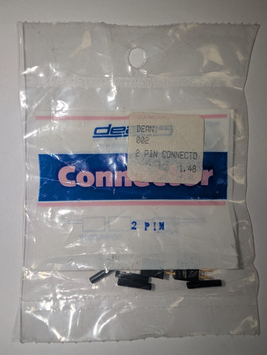 Dean & James 002 Two Pin Connectors Pack