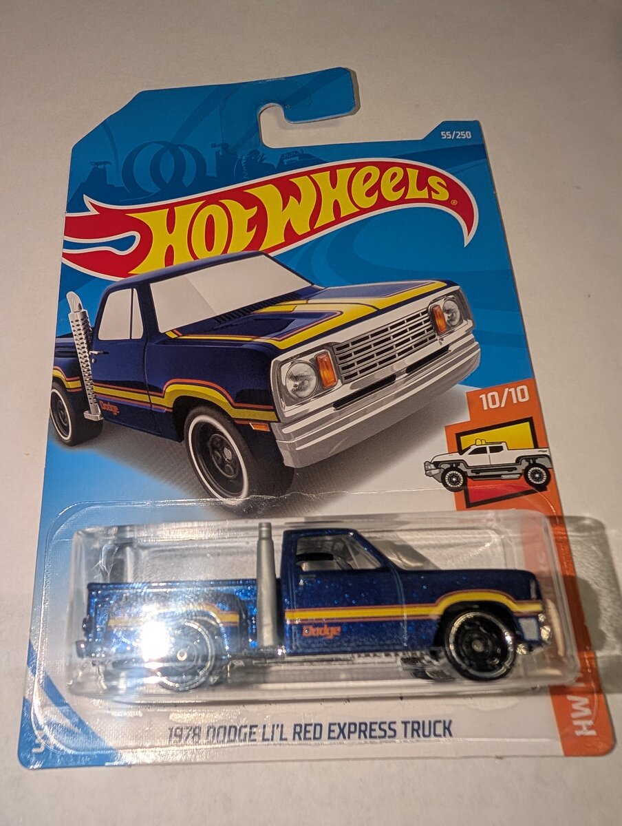 Hot Wheels FYC60-D7C3 1:64 DieCast Hot Trucks 1978 Dodge Li'L Red Express Truck