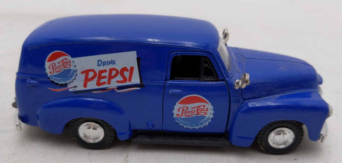 Road Champs 64505 1:43 Scale Pepsi Panel Van Diecast – Trainz