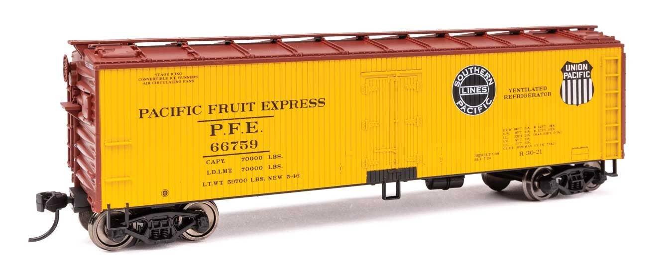 Walthers 910-41321 HO P.F.E. 40' Wood Reefer with Steel Ends Ready to Run #66525