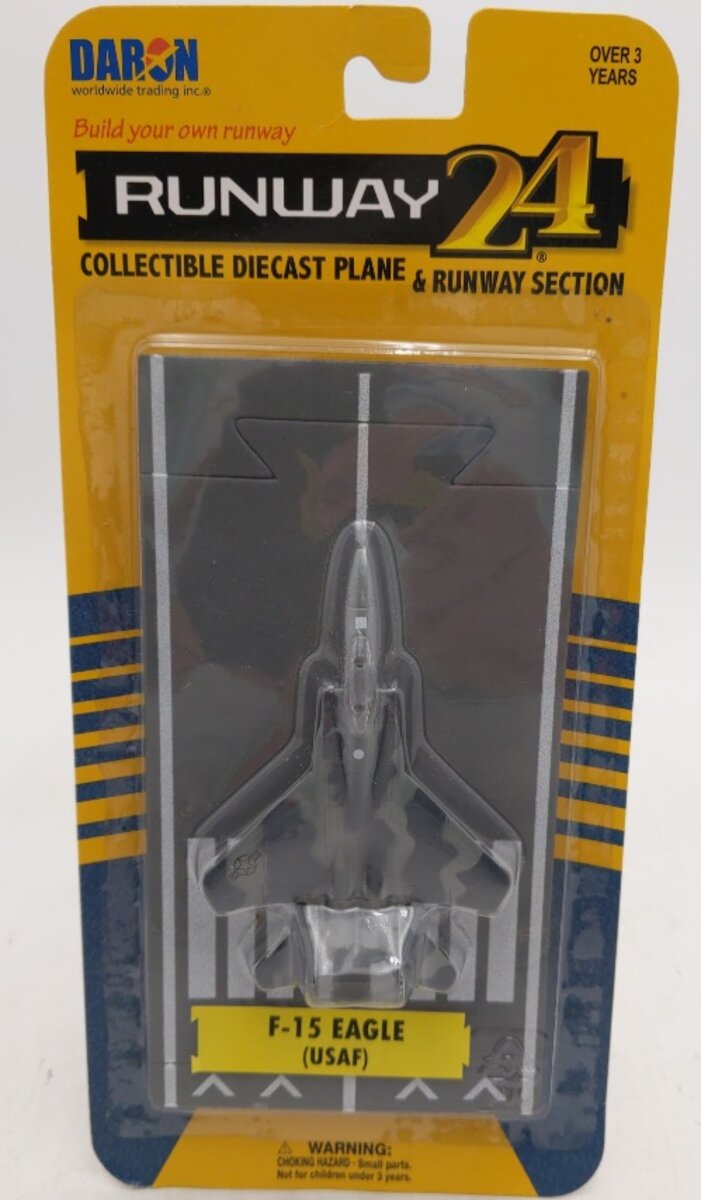 Daron Worldwide Trading 95773 Runway24 F-15 Eagle Desert Camo Military Plane