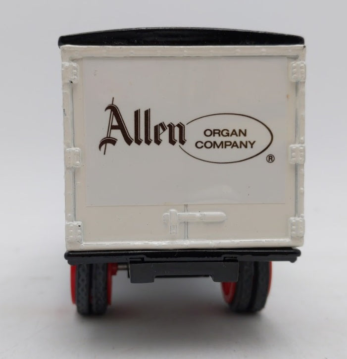 Ertl 2989 1931 Hawkeye Motor Truck Allen Vehicle Bank Die-Cast Metal