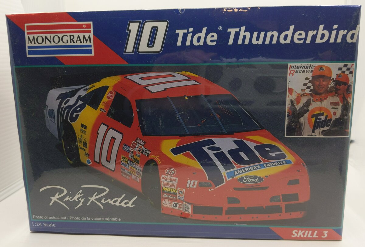Maquette Monogram 1/24 – Ford Thunderbird Stock Car – Ricky Rudd – Kit Plastique – Occasion