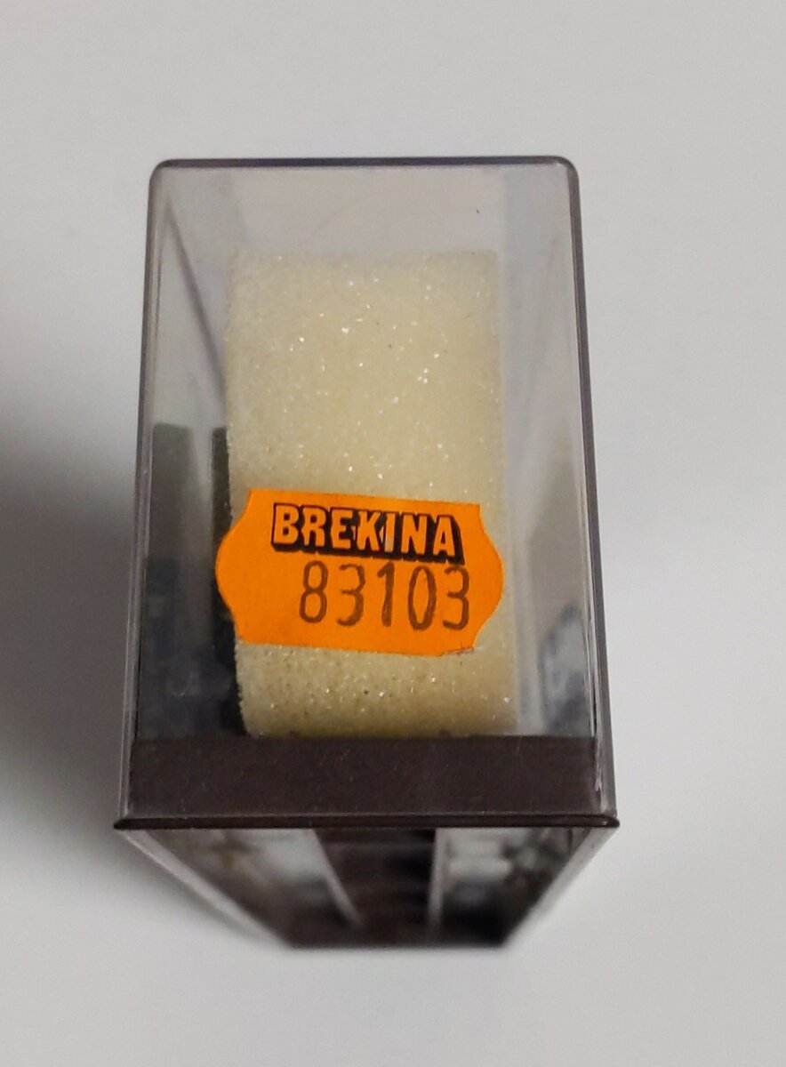 Brekina Automodelle 83103 HO Scale "Dachrec-Spedition" Double Tractor Trailer