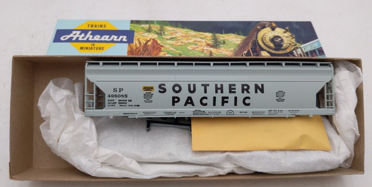 Athearn 1911 HO ACF Centerflow Covered Hopper 55 Ft. Southern Pacific Kit