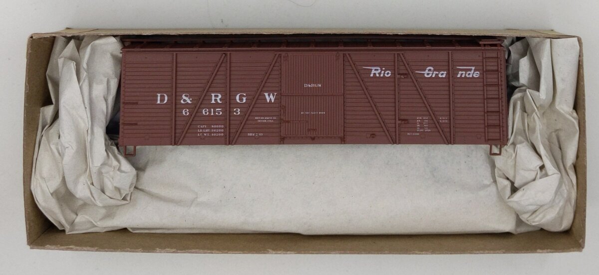 Accurail 7008.2 HO Denver and Rio Grand Western 40' 6-Pannel Boxcar # 66153 Kit