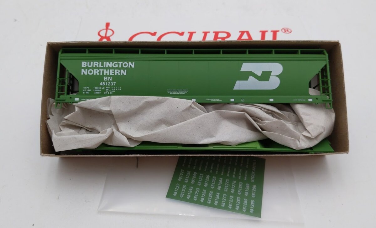 Accurail 2015.1 HO Scale Burlington Northern ACF 3-Bay Covered Hopper Kit